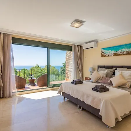 Villa Tranquil 2 Bed With Private Pool + Sea View!