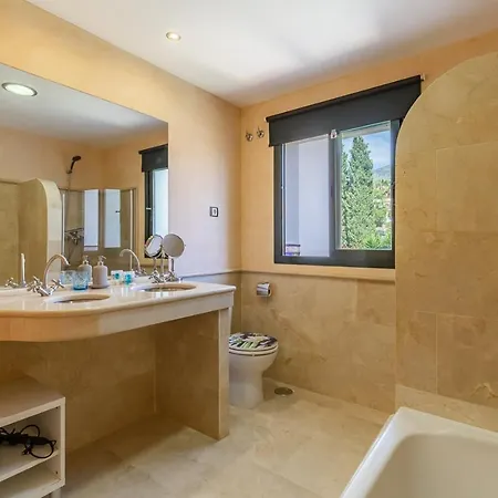 Villa Tranquil 2 Bed With Private Pool + Sea View! Benalmadena