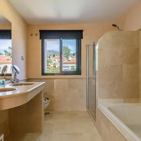 Tranquil 2 Bed With Private Pool + Sea View! Benalmadena
