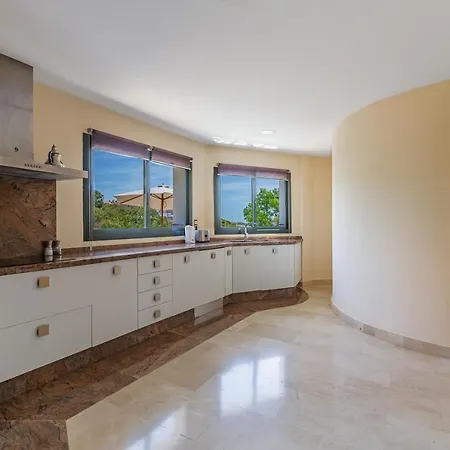 Tranquil 2 Bed With Private Pool + Sea View! Villa Benalmadena
